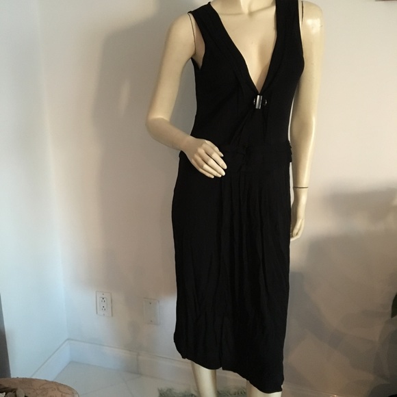 St. John couture black sleeveless dress w/plunge neckline - Picture 5 of 14